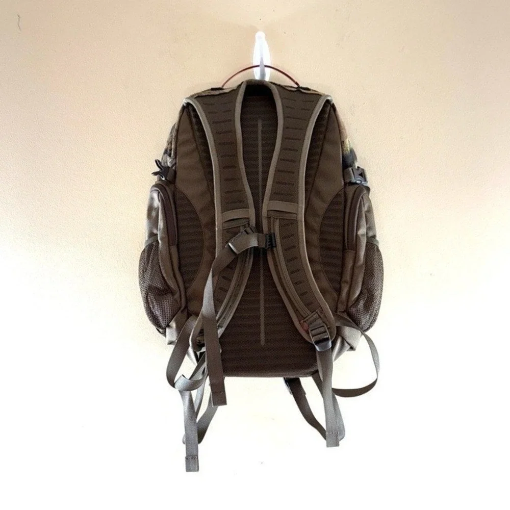 Badlands H2 Camo Hunting Backpack Red Skull‎ Logo